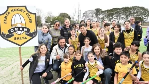 103452-saenz-inauguro-una-cancha-de-hockey-en-oran-beneficiando-a-mas-de-500-jugadores-del-depar